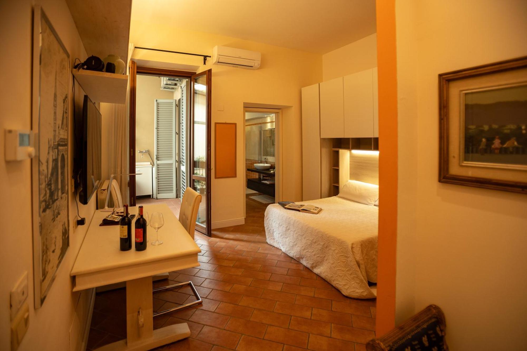 Indipendent Studio Apartment With Terrace - Parking 佛罗伦萨 外观 照片