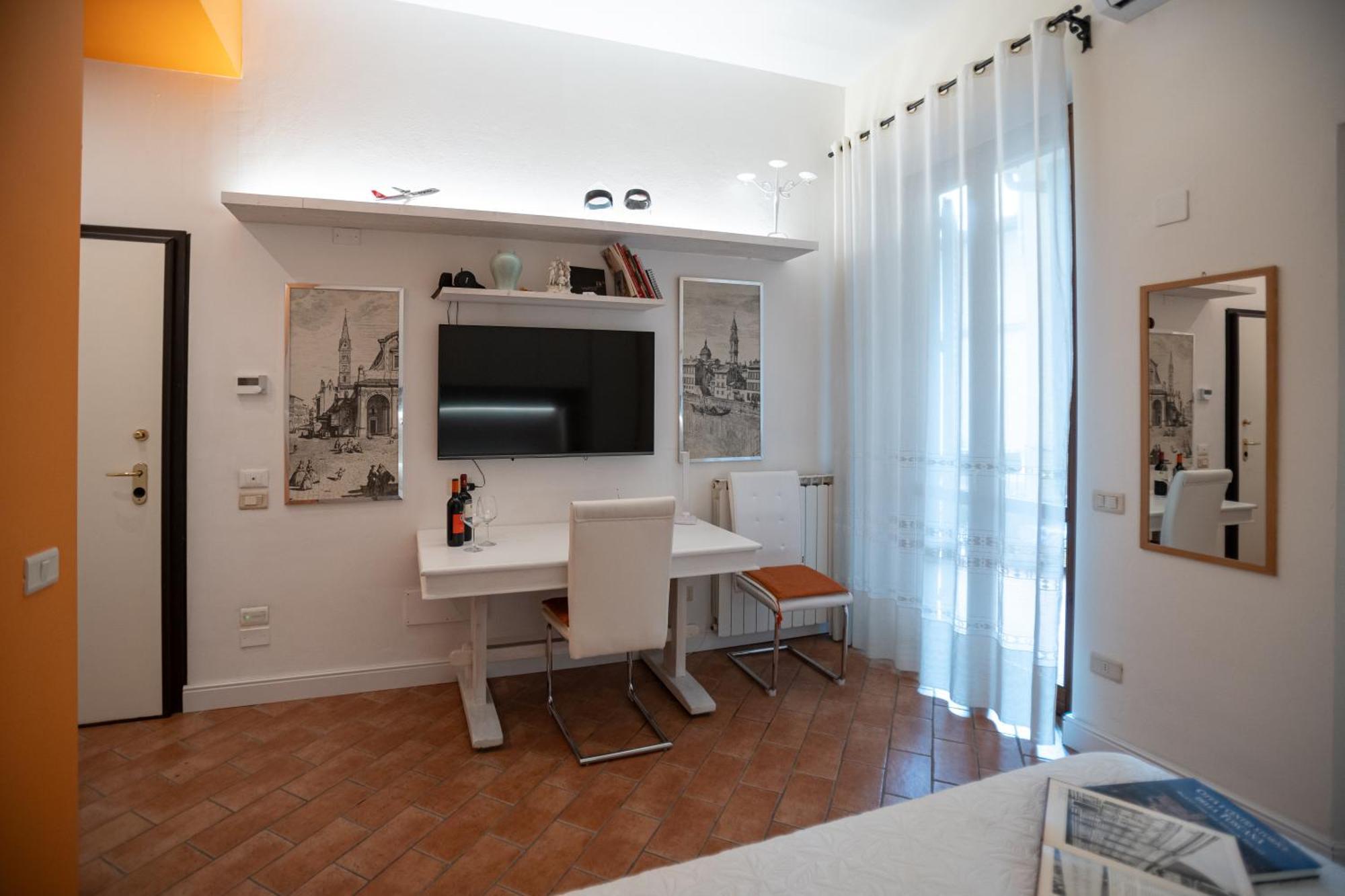Indipendent Studio Apartment With Terrace - Parking 佛罗伦萨 外观 照片